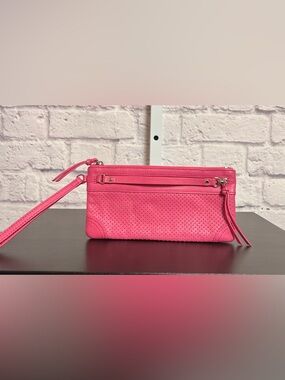 Banana Republic 100% Cow Leather Zippered Wristlet